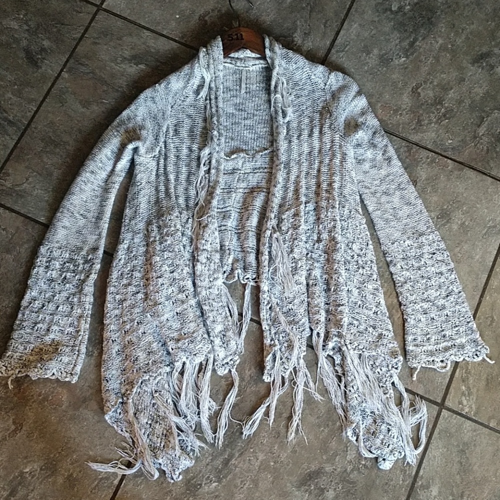 🔥Free People fringe sweater cardigan- EUC!!